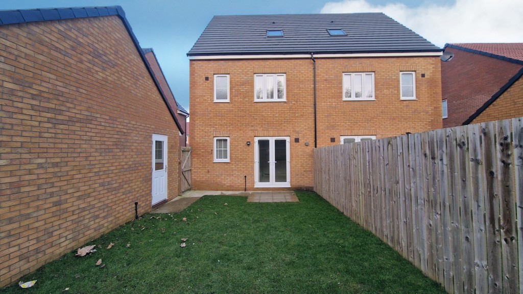 3 bed town house for sale in Queen Elizabeth Drive, Consett  - Property Image 20