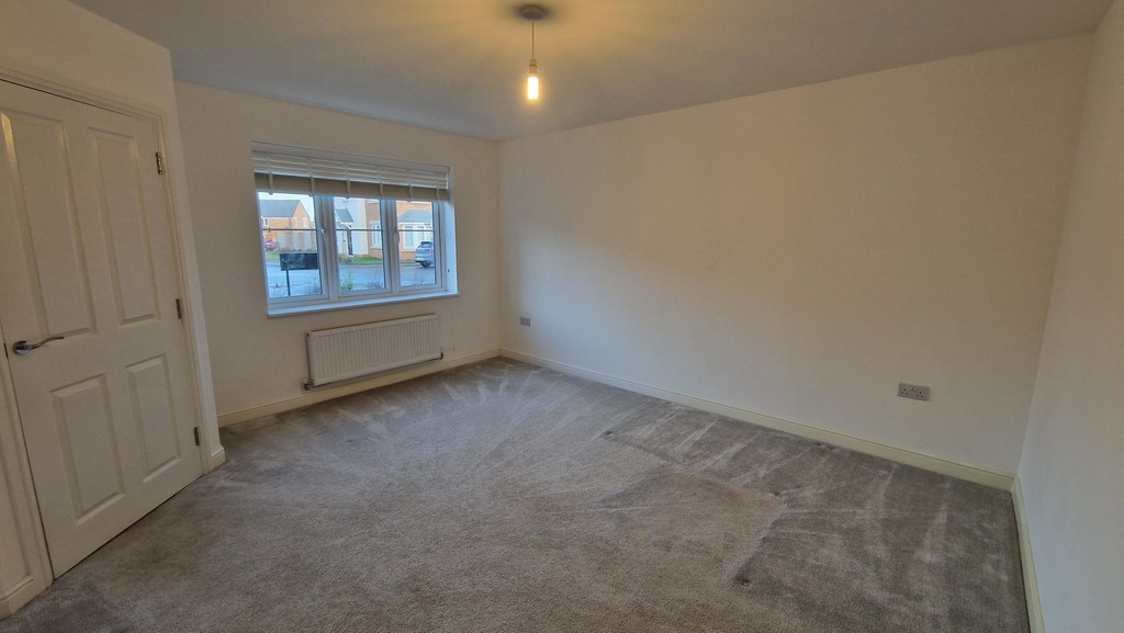 3 bed town house for sale in Queen Elizabeth Drive, Consett  - Property Image 3