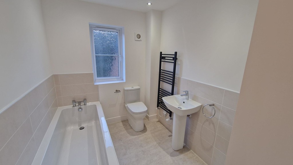 3 bed town house for sale in Queen Elizabeth Drive, Consett  - Property Image 9