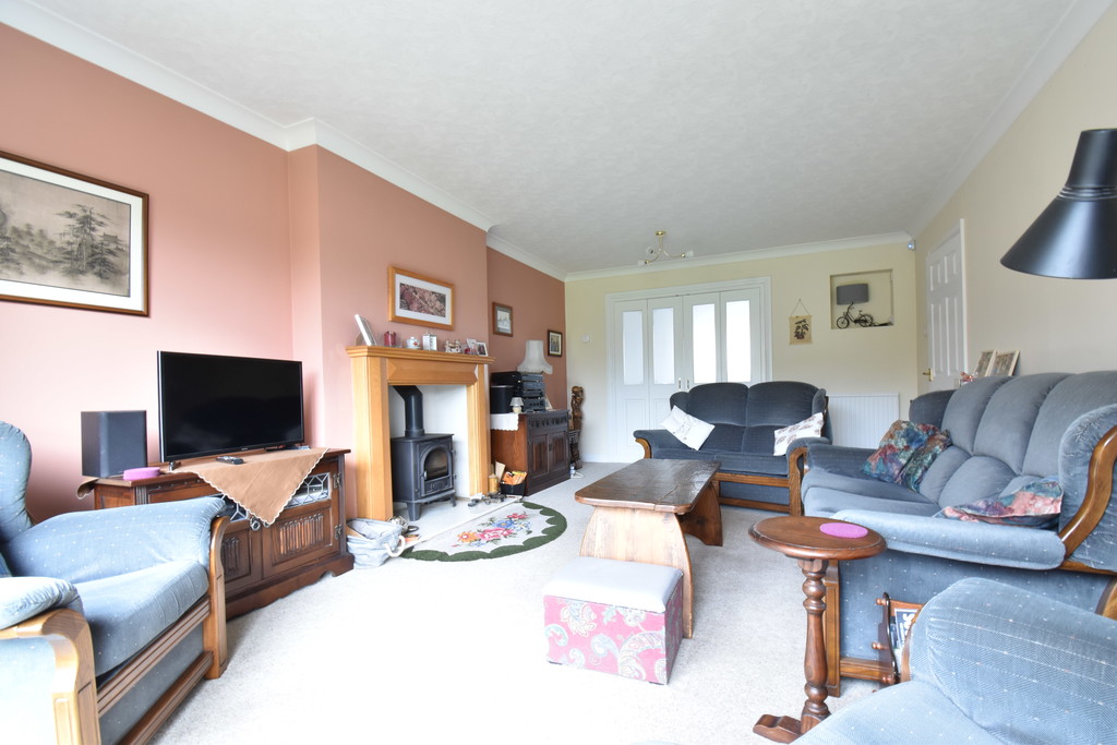 4 bed detached house for sale in The Paddock, Northallerton 1