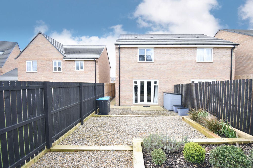2 bed semi-detached house for sale in Carmelite Close, Northallerton  - Property Image 10