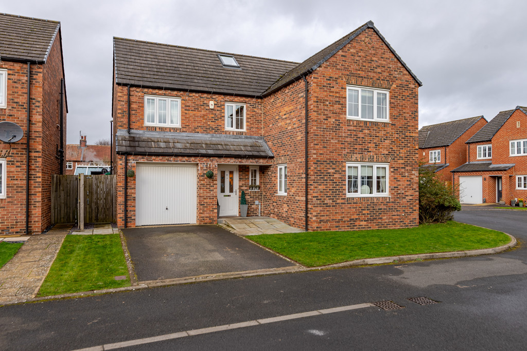 4 bed detached house for sale in Ascot Close, Northallerton  - Property Image 5