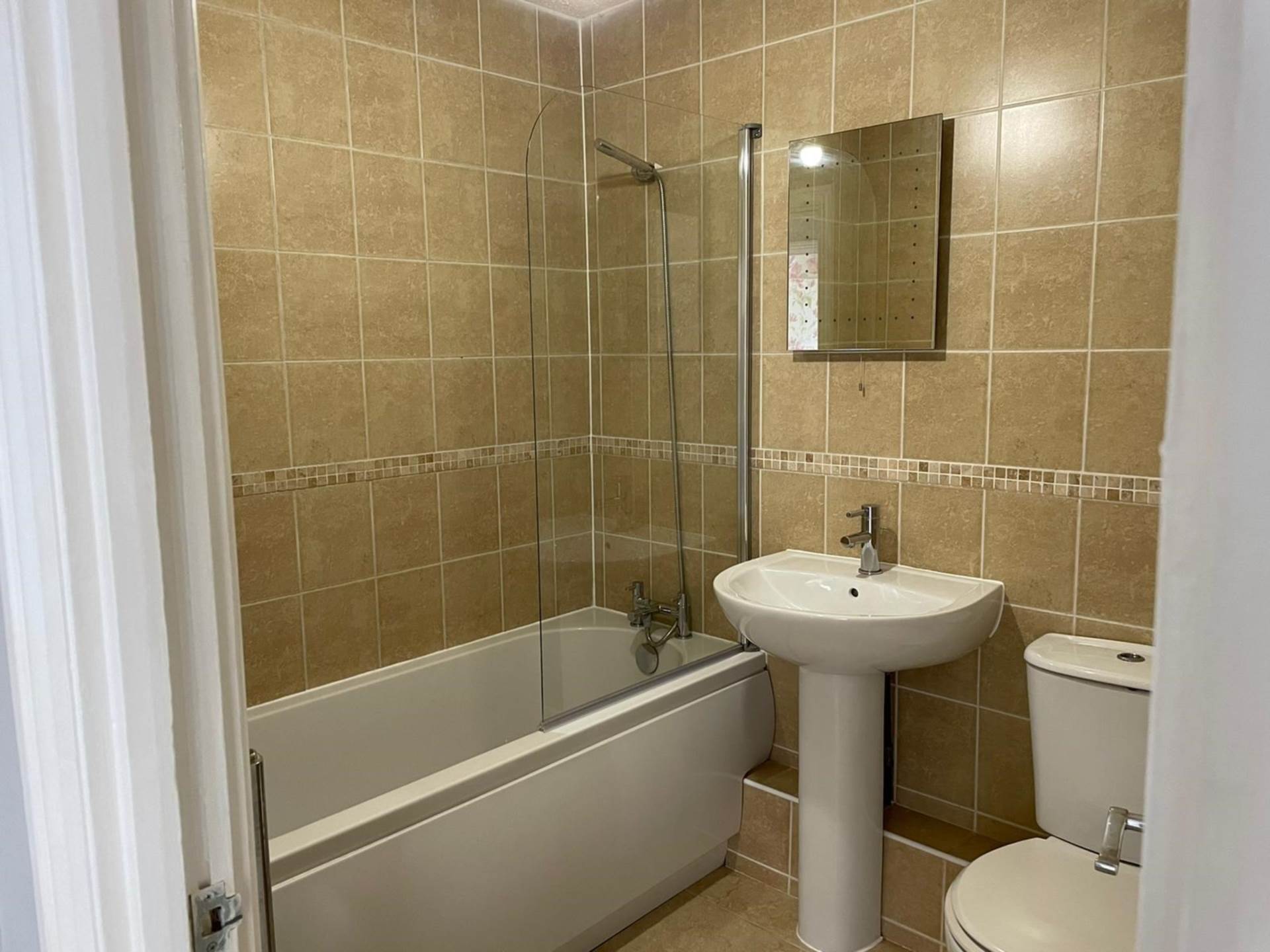 2 bed flat to rent in Salisbury Road, Blandford Forum  - Property Image 6