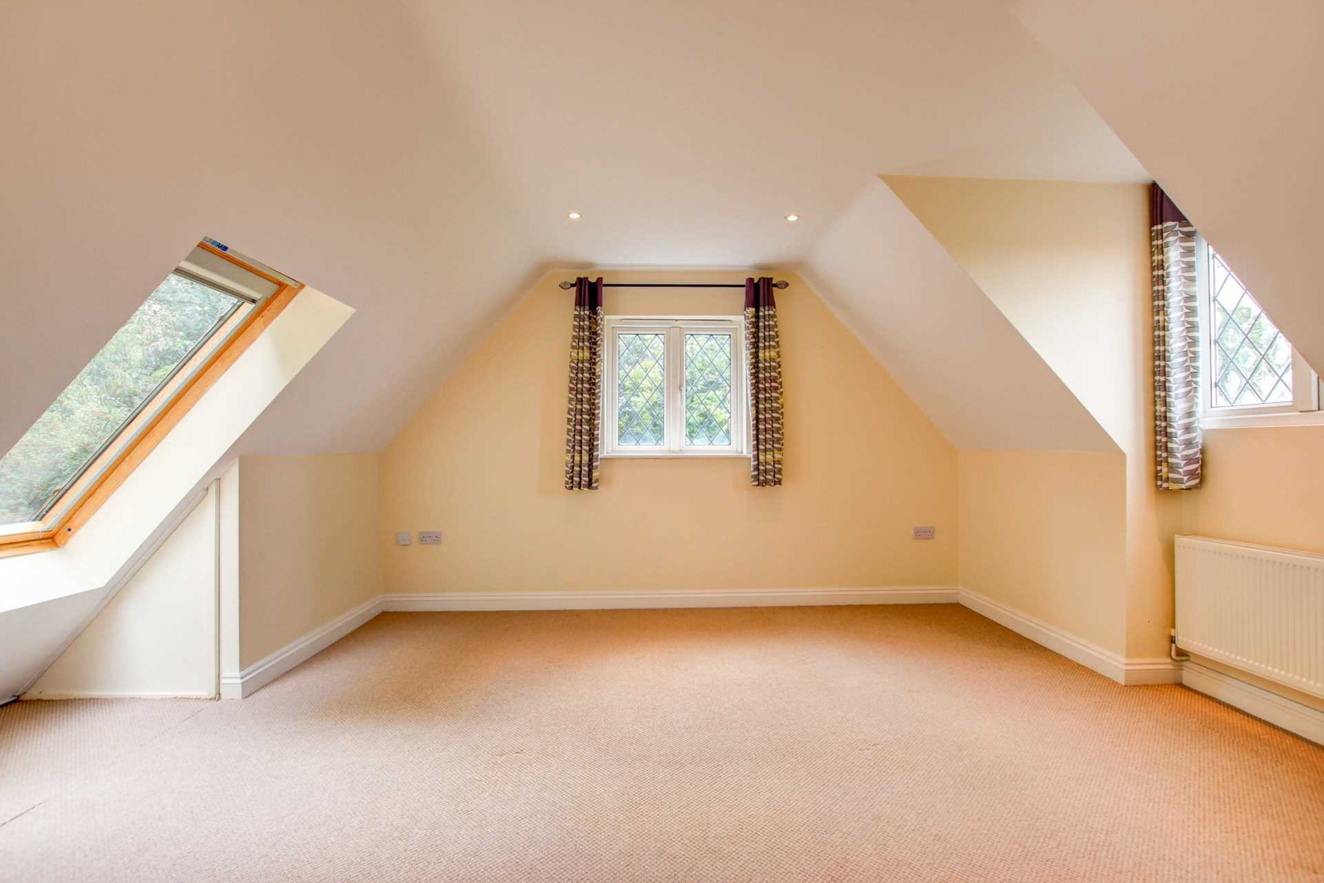 3 bed chalet for sale in Philip Road, Blandford Forum  - Property Image 4