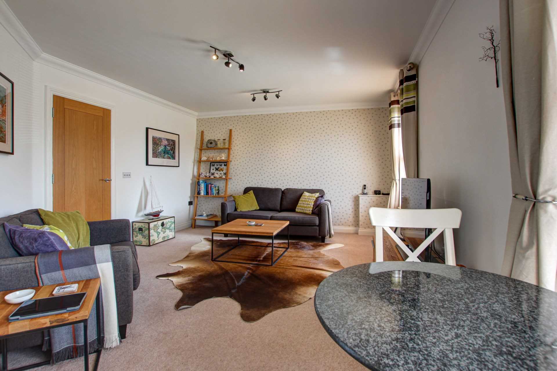 2 bed flat for sale in Salisbury Road, Blandford Forum  - Property Image 7