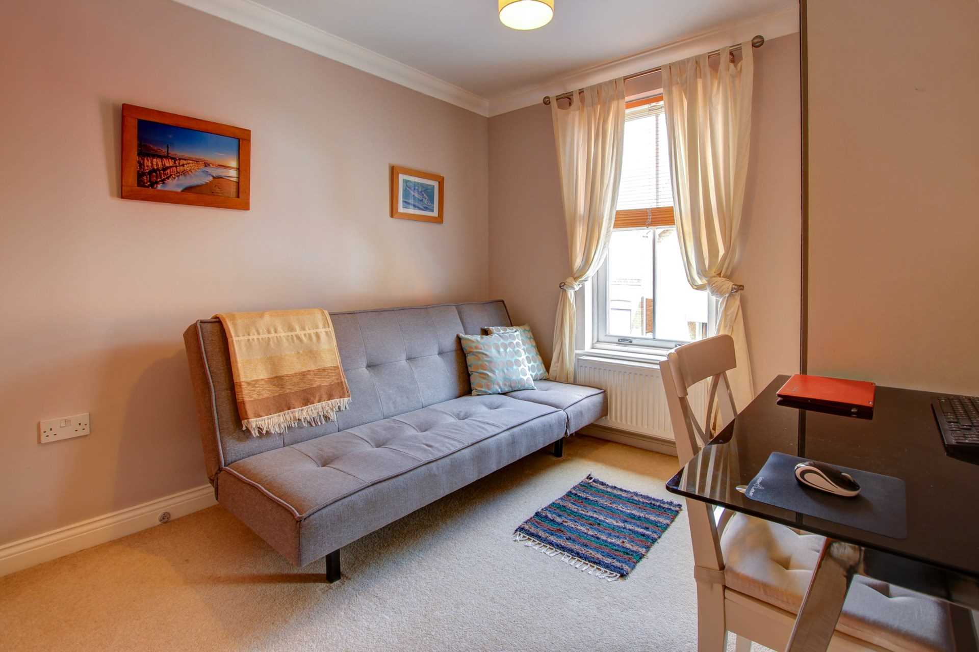 2 bed flat for sale in Salisbury Road, Blandford Forum  - Property Image 8