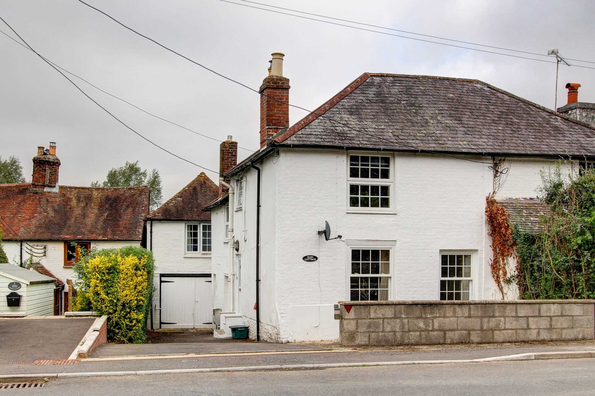 4 bed house for sale in High Street, Spetisbury - Property Image 1