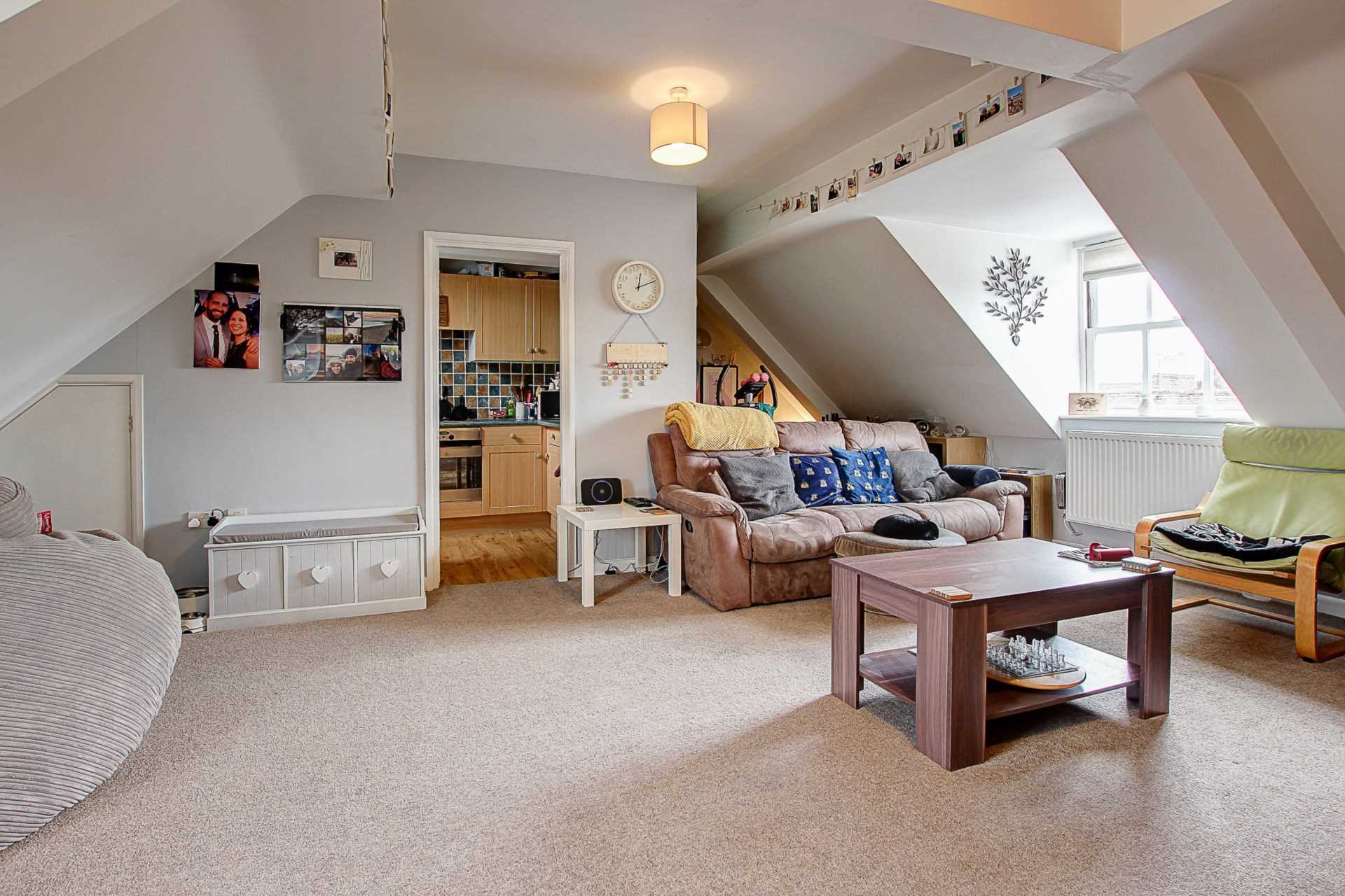 2 bed flat for sale in West Street, Blandford Forum  - Property Image 2