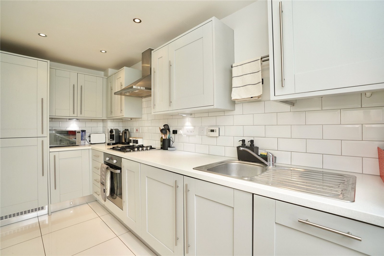 3 bed semi-detached house for sale in Trinity Way, Cambridge  - Property Image 5