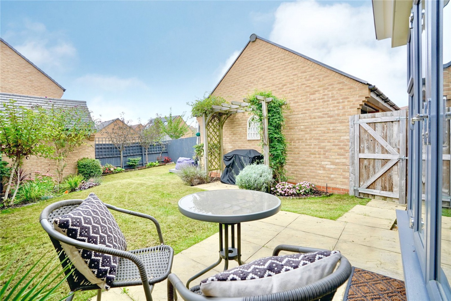 3 bed semi-detached house for sale in Trinity Way, Cambridge  - Property Image 16