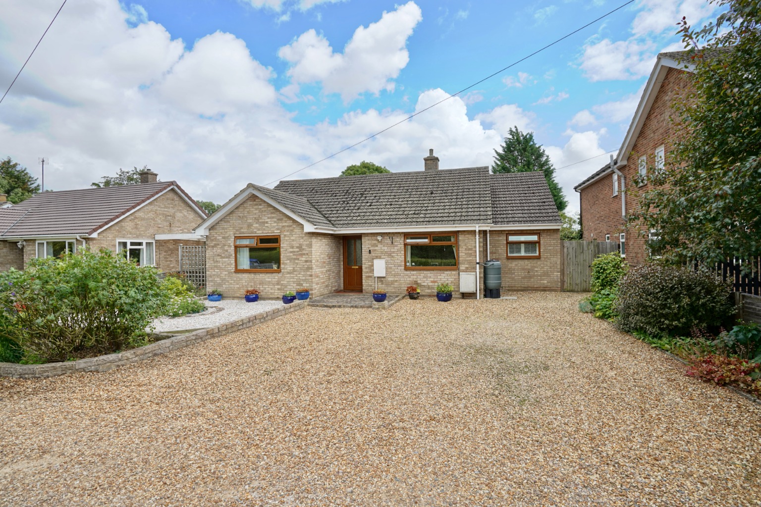 3 bed detached bungalow for sale in Earith Road, Cambridge 3