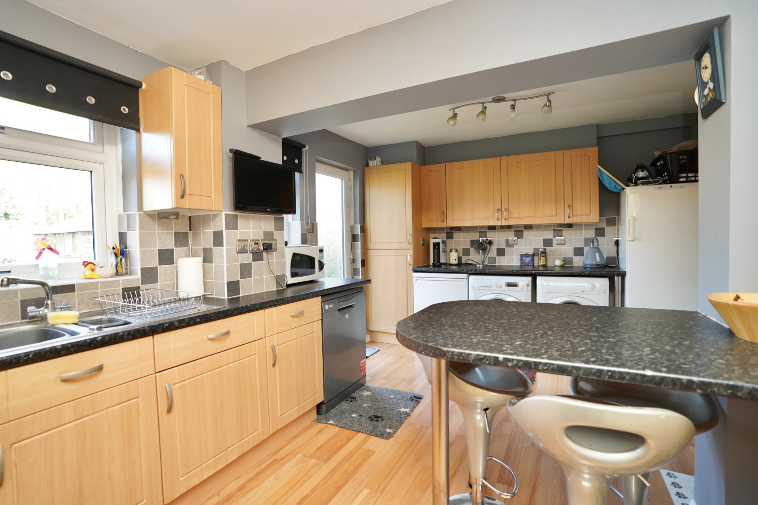 5 bed detached house for sale in West Leys, St Ives  - Property Image 5