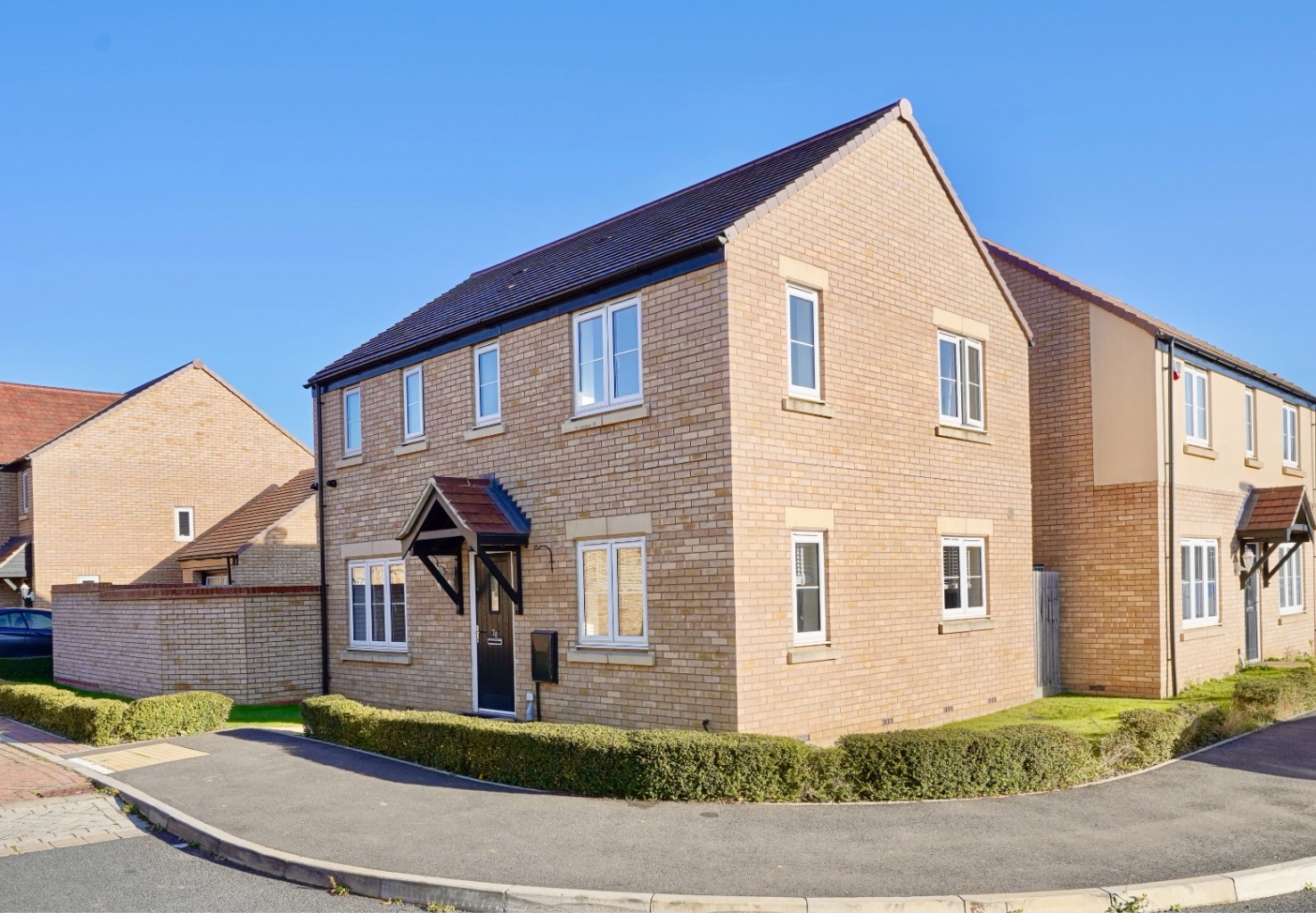 3 bed detached house for sale in Apple Tree Close, Huntingdon - Property Image 1