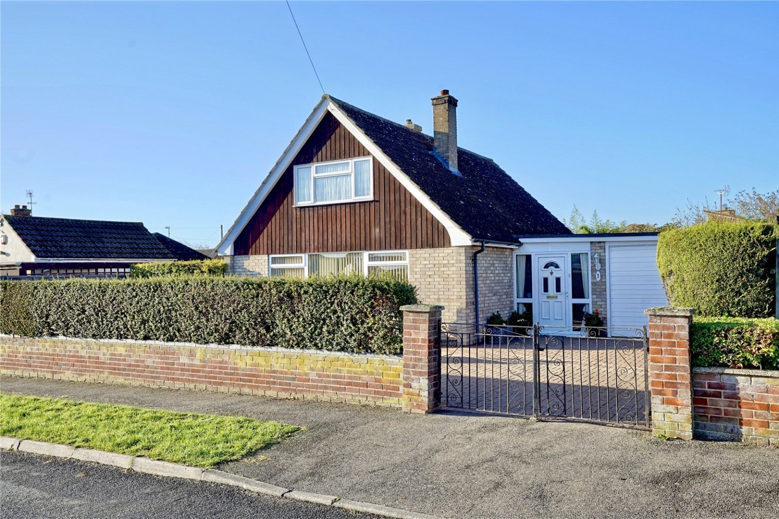 3 bed detached house for sale in Cedar Road, St. Ives - Property Image 1