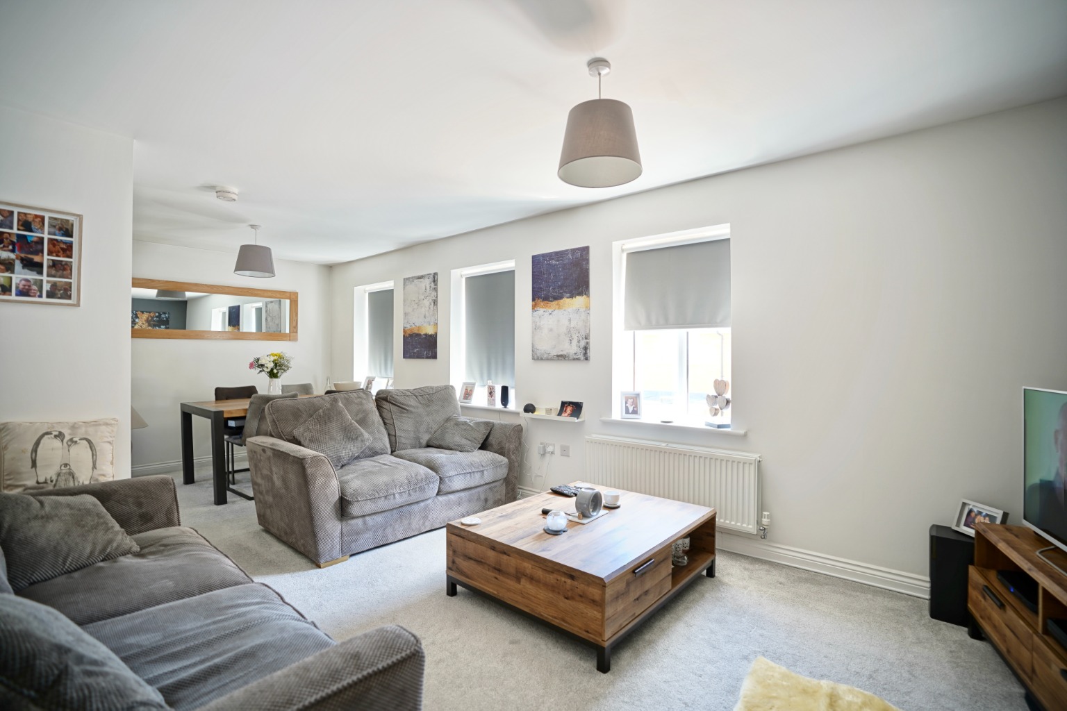 2 bed flat for sale in Cromwell Crescent, Cambridge 1