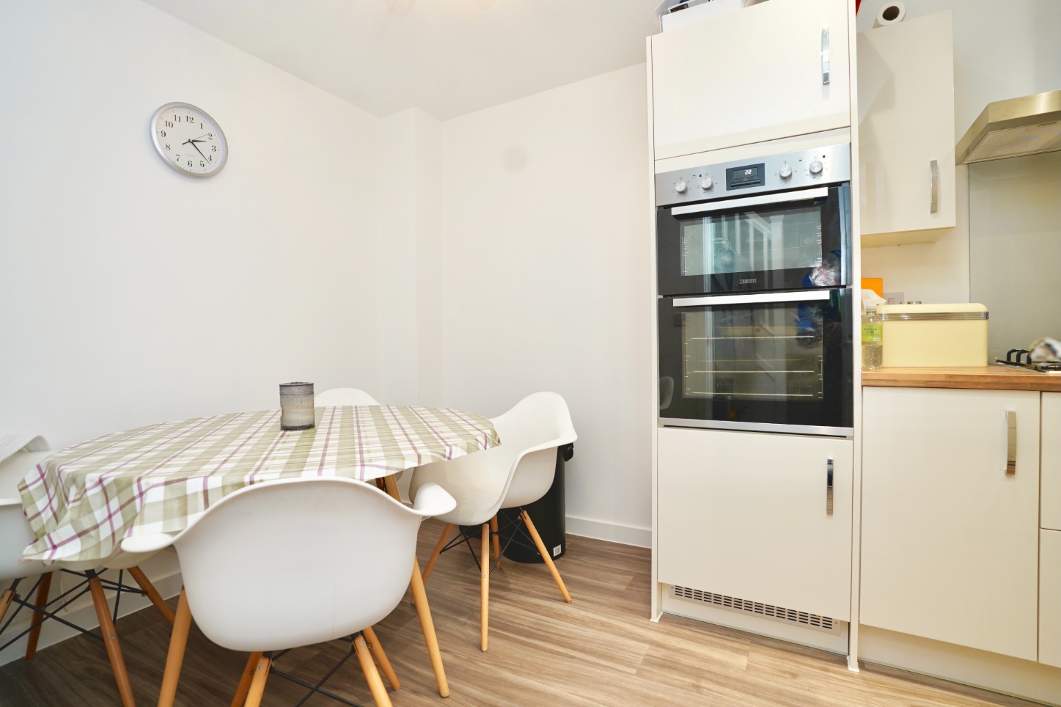 3 bed terraced house for sale in Gardener Crescent, Huntingdon 4