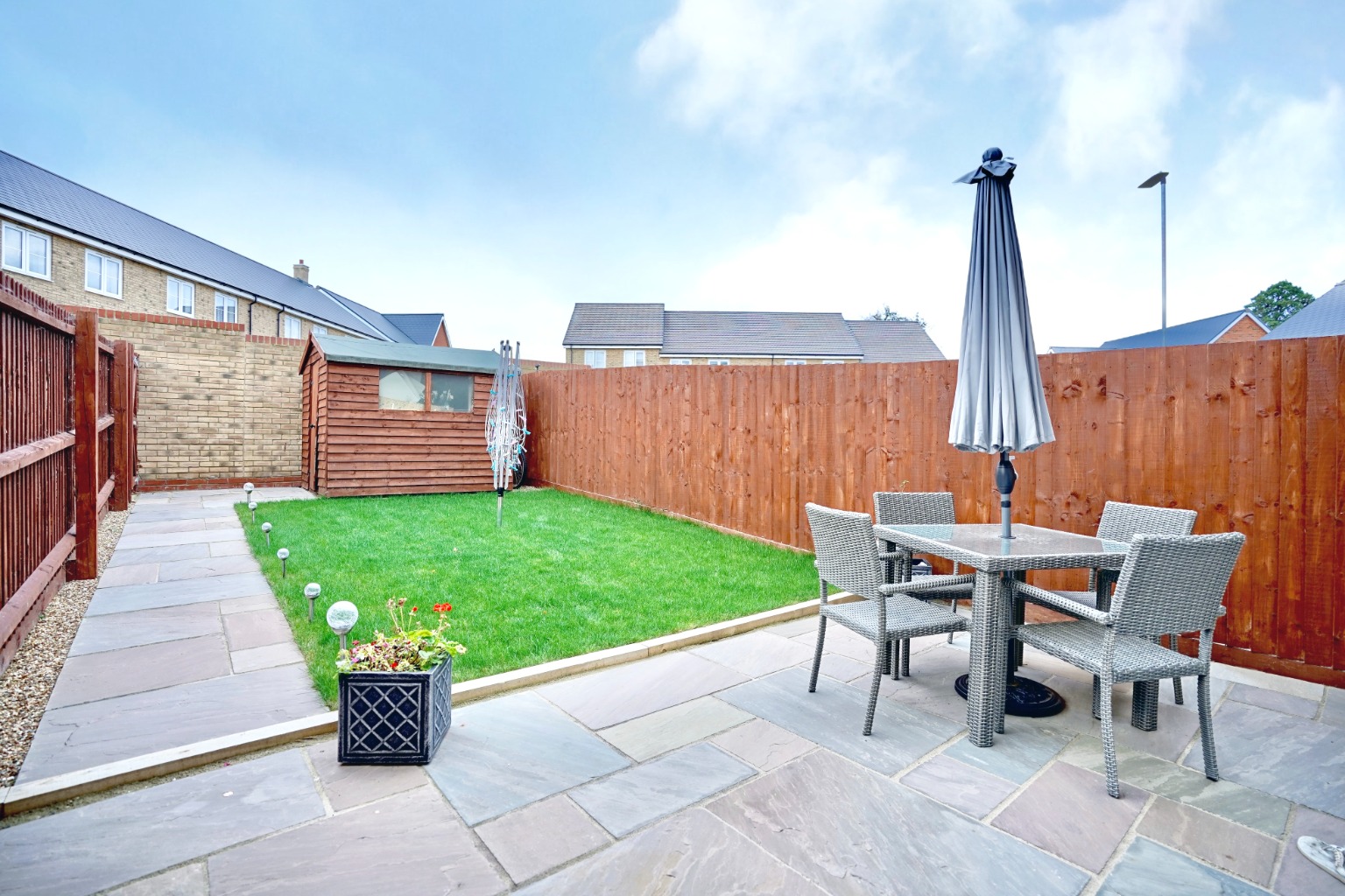 3 bed terraced house for sale in Gardener Crescent, Huntingdon 3
