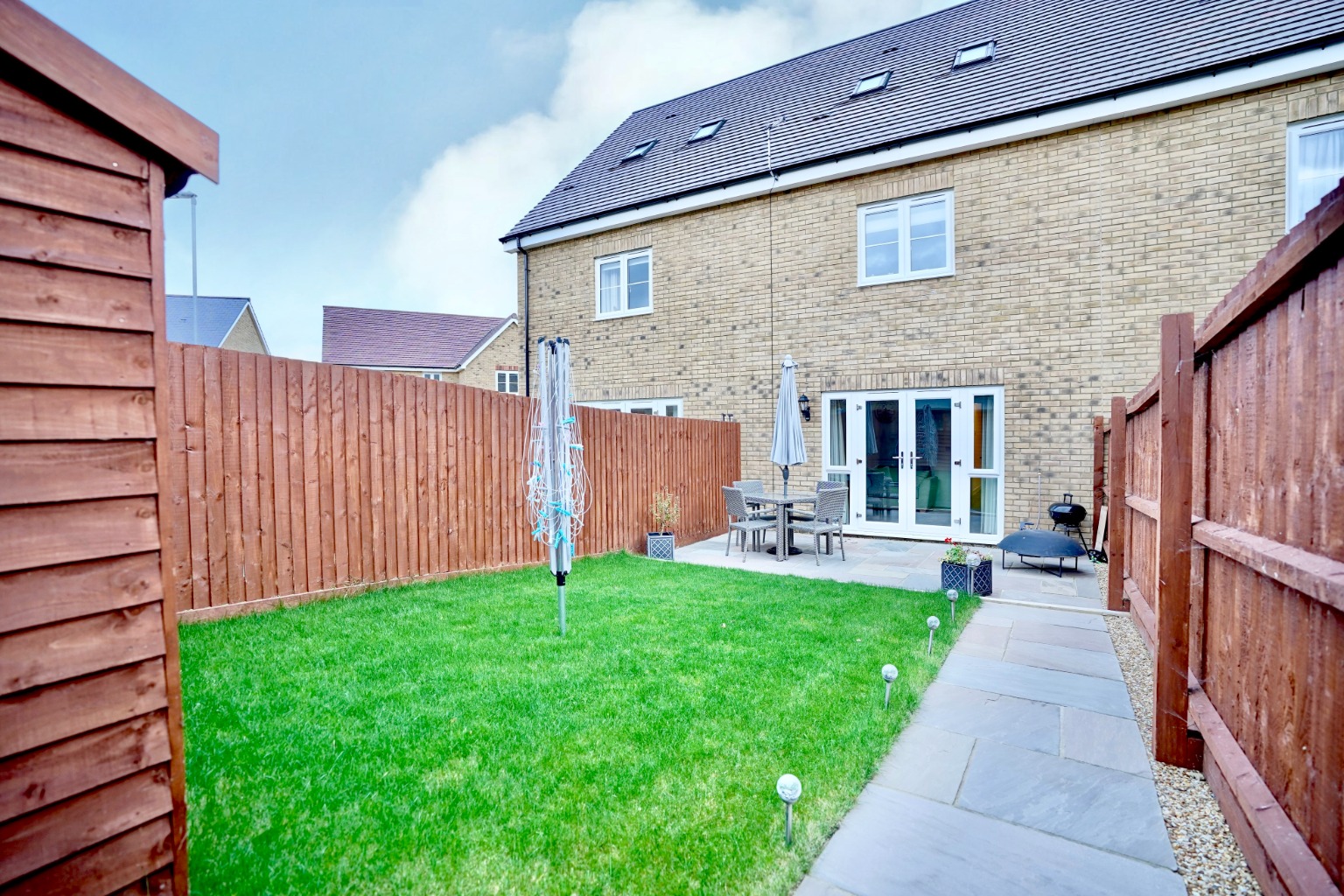 3 bed terraced house for sale in Gardener Crescent, Huntingdon 13