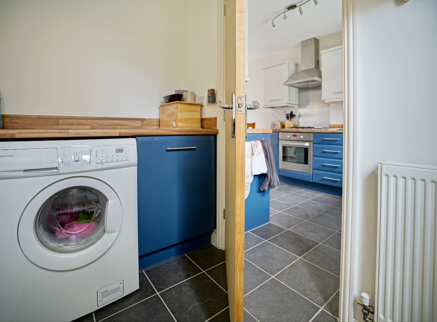3 bed end of terrace house for sale in Skylark Place, Cambridgeshire 5