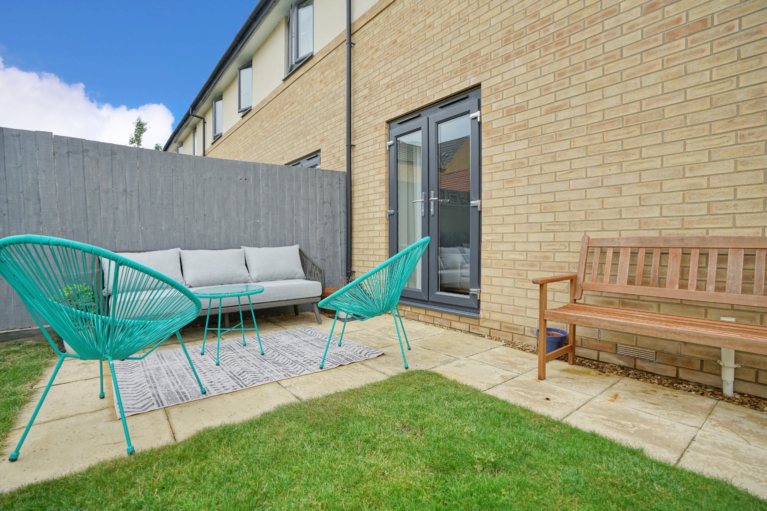 3 bed end of terrace house for sale in Skylark Place, Cambridgeshire  - Property Image 13