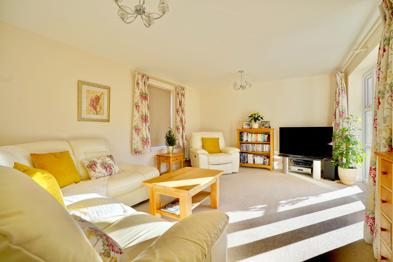 4 bed detached house for sale in Summers Hill Drive, Cambridge 2