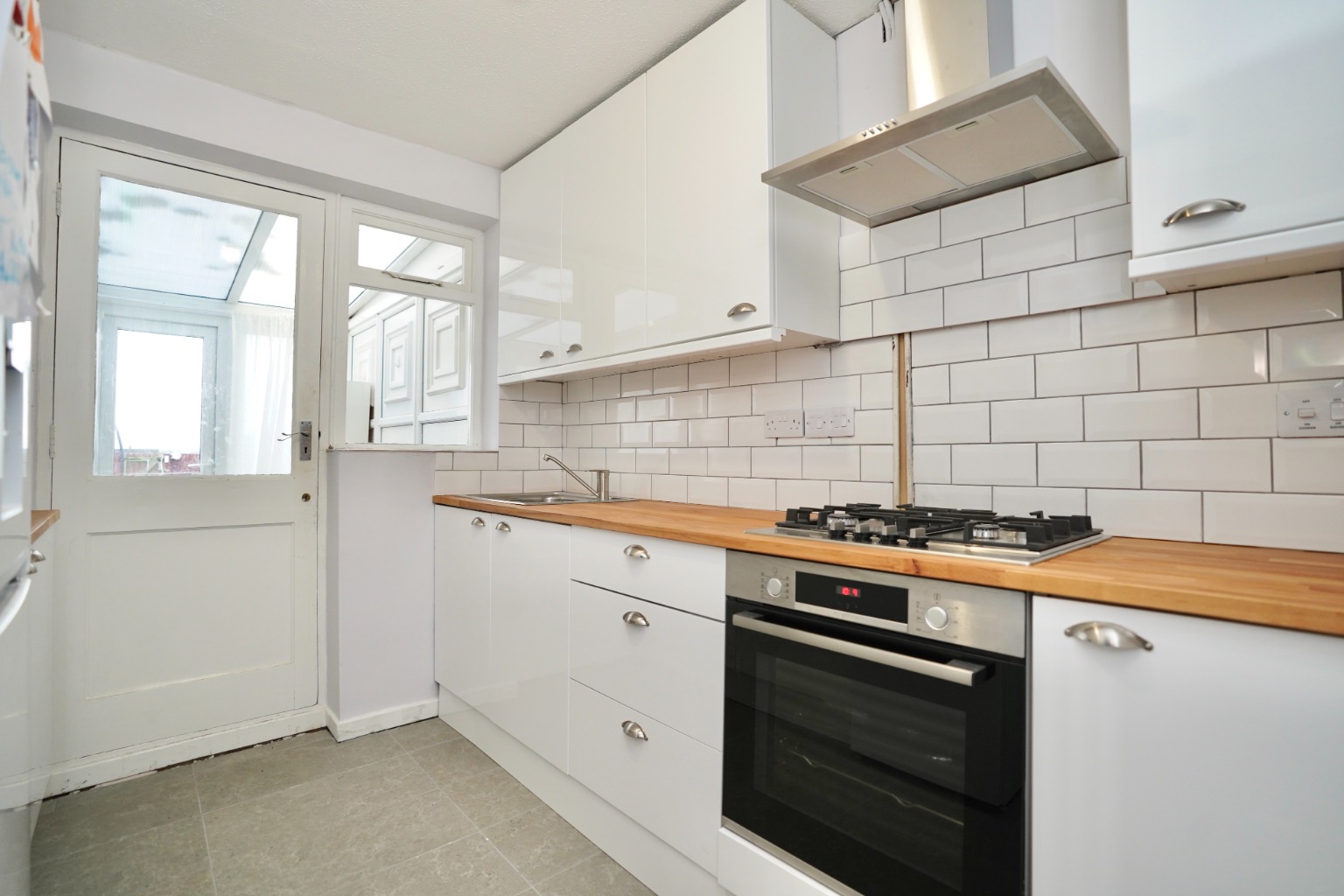 3 bed terraced house for sale in Prospero Way, Huntingdon 1