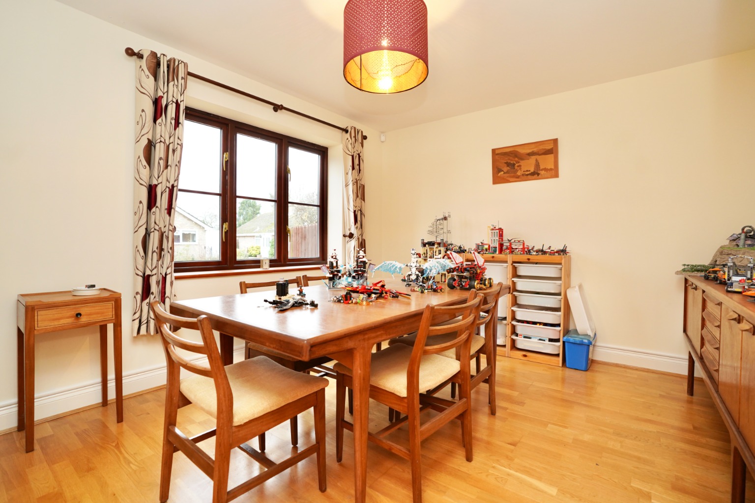 4 bed detached house for sale in Helens Close, Huntingdon  - Property Image 5