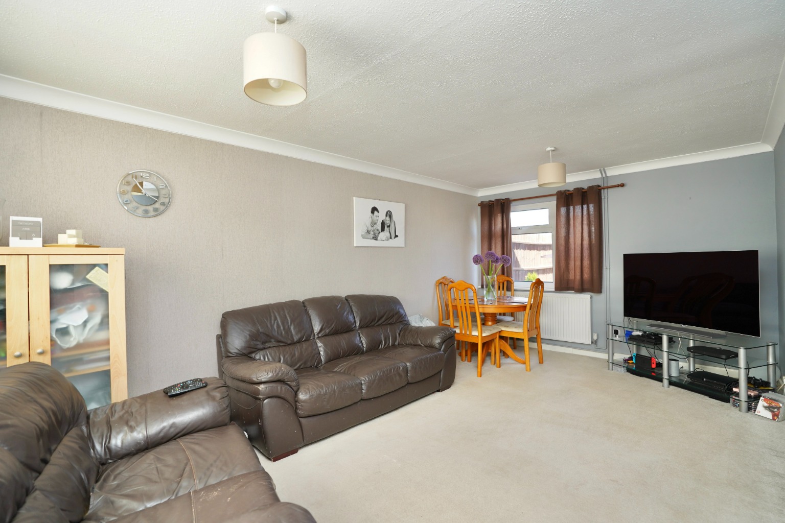 2 bed end of terrace house for sale in Surrey Road, Huntingdon 3
