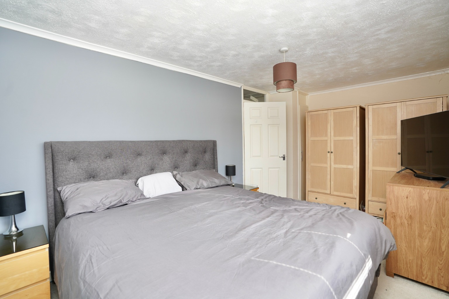 2 bed end of terrace house for sale in Surrey Road, Huntingdon 4
