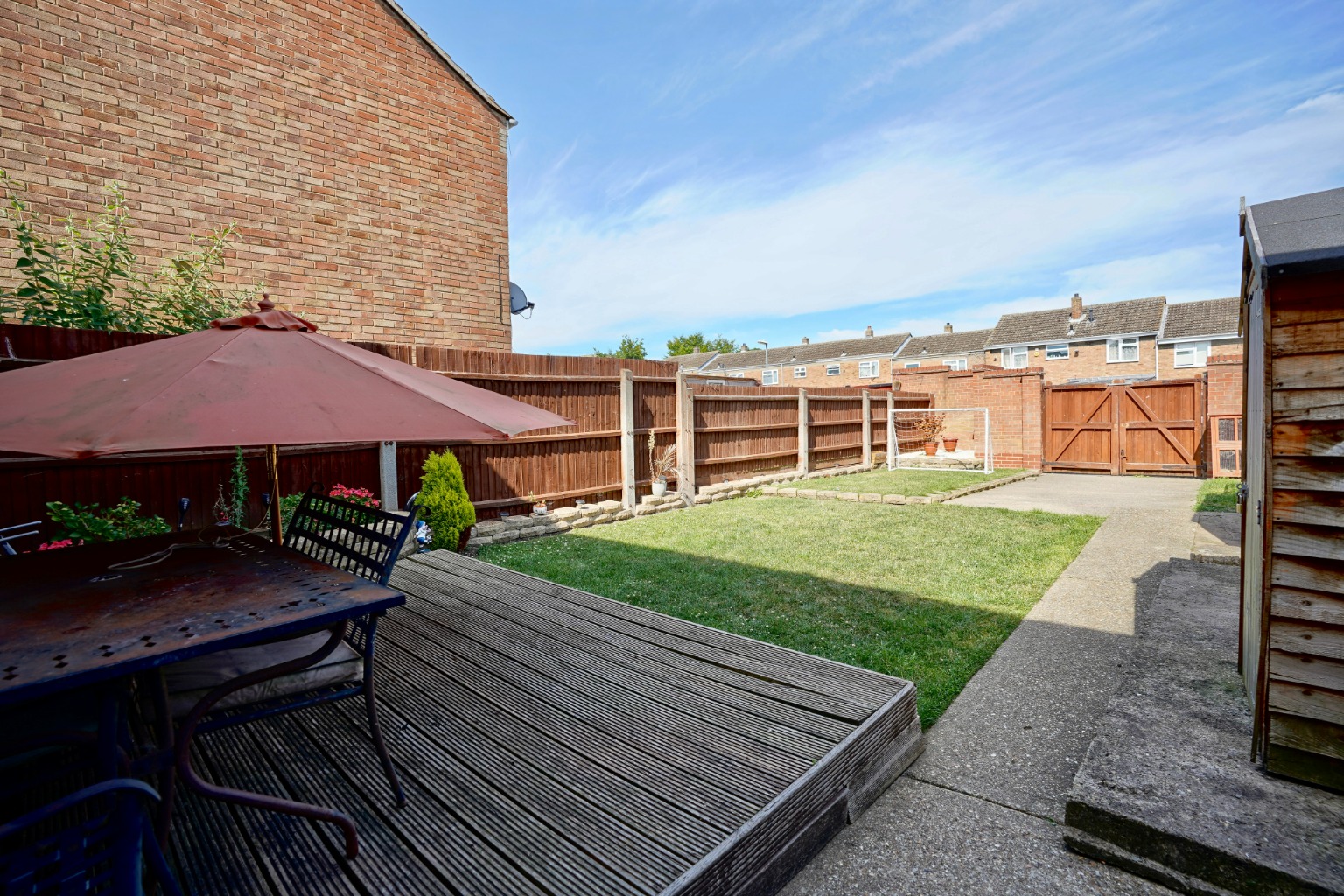 2 bed end of terrace house for sale in Surrey Road, Huntingdon 2