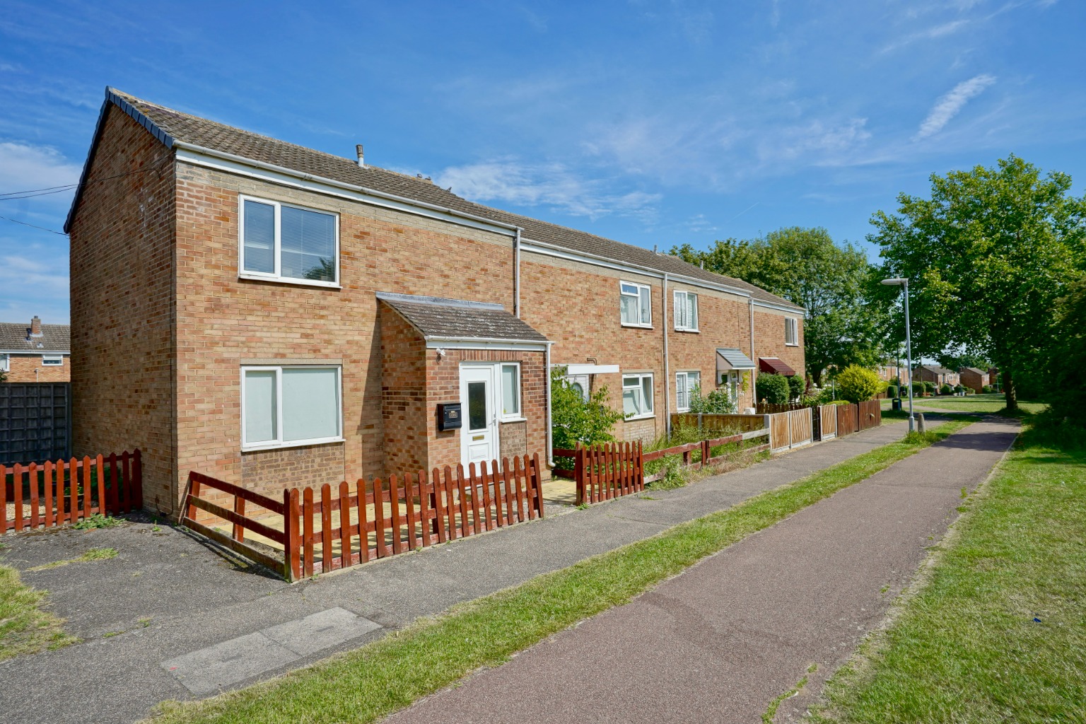 2 bed end of terrace house for sale in Surrey Road, Huntingdon, PE29