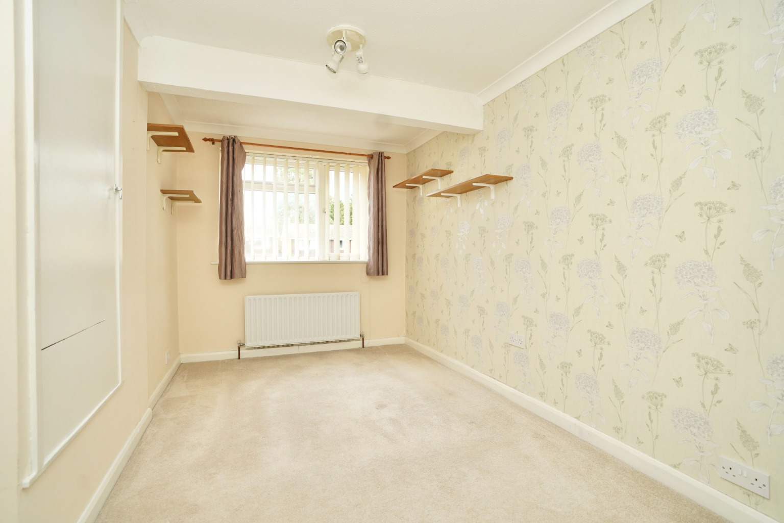 3 bed semi-detached house for sale in Hawkes End, Huntingdon 9