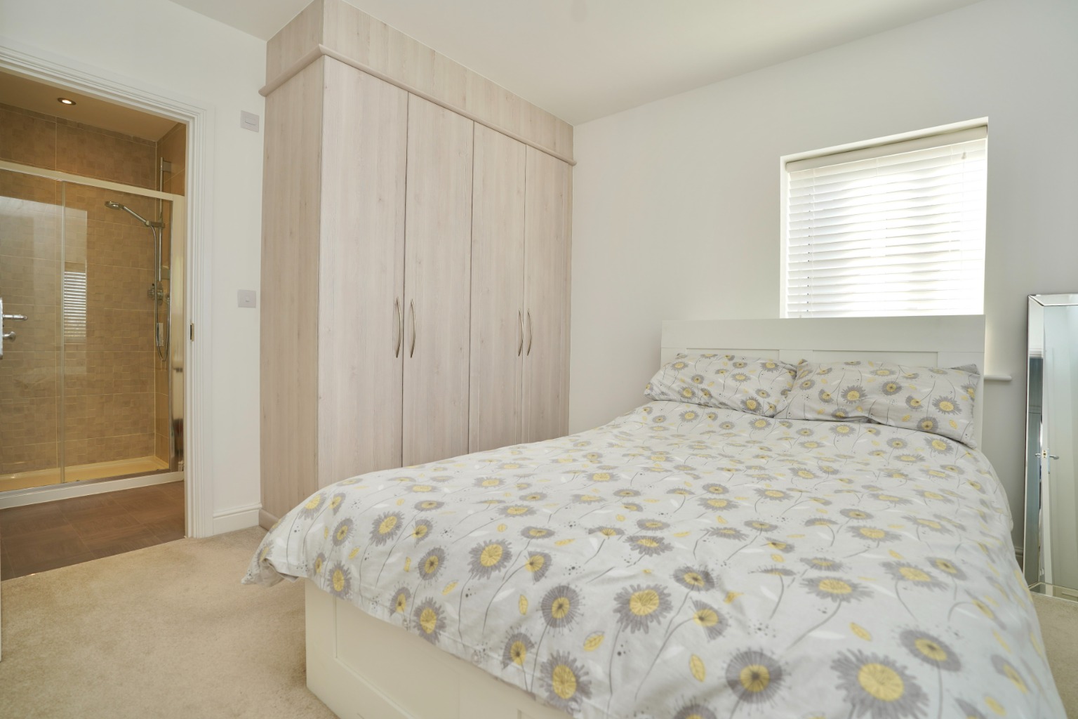 4 bed detached house for sale in Somning Close, Huntingdon 9