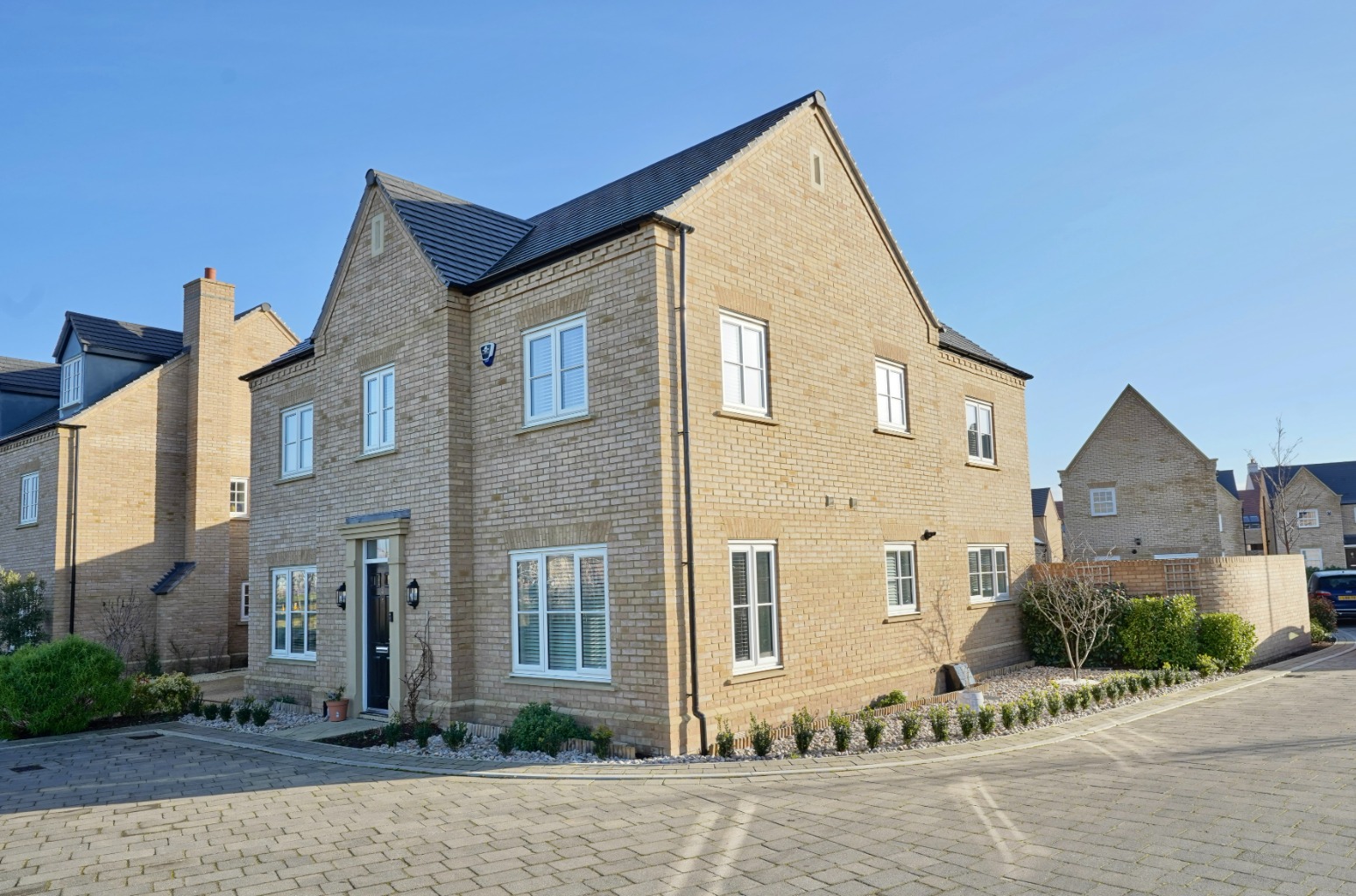4 bed detached house for sale in Somning Close, Huntingdon 14