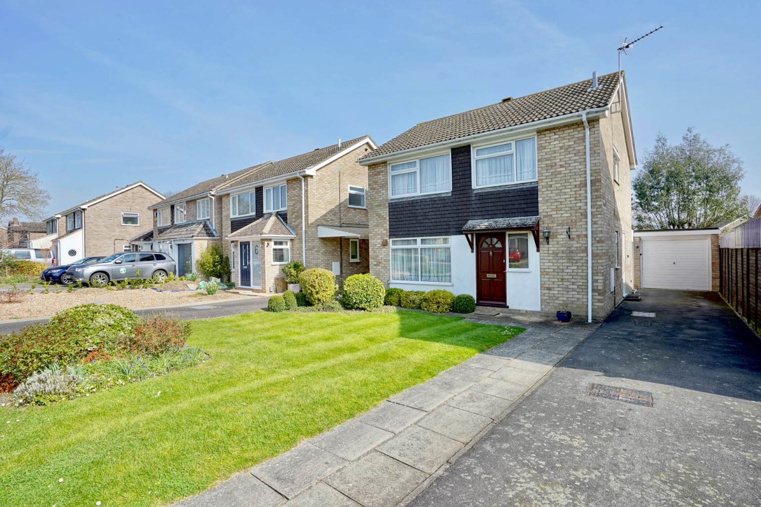 3 bed detached house for sale in Kiln Close, St Ives  - Property Image 1