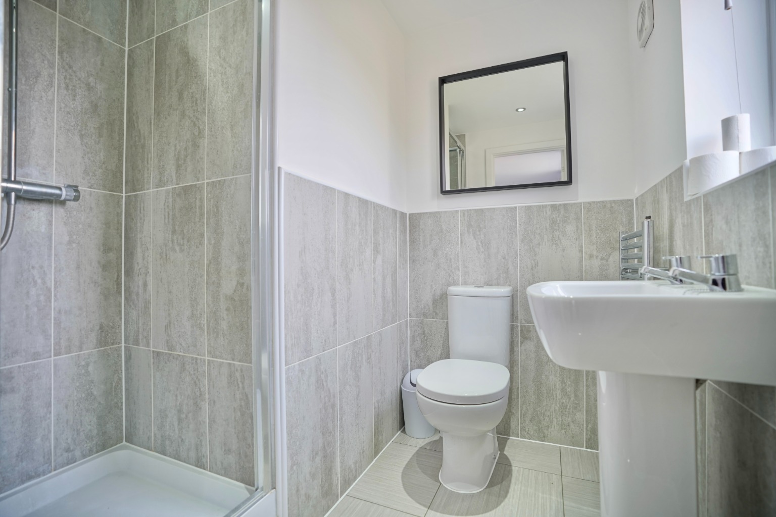 4 bed detached house for sale in Bloomfield Drive, Huntingdon 10