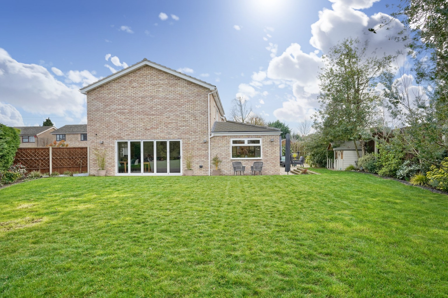5 bed detached house for sale in Bramley Grove, Huntingdon  - Property Image 8
