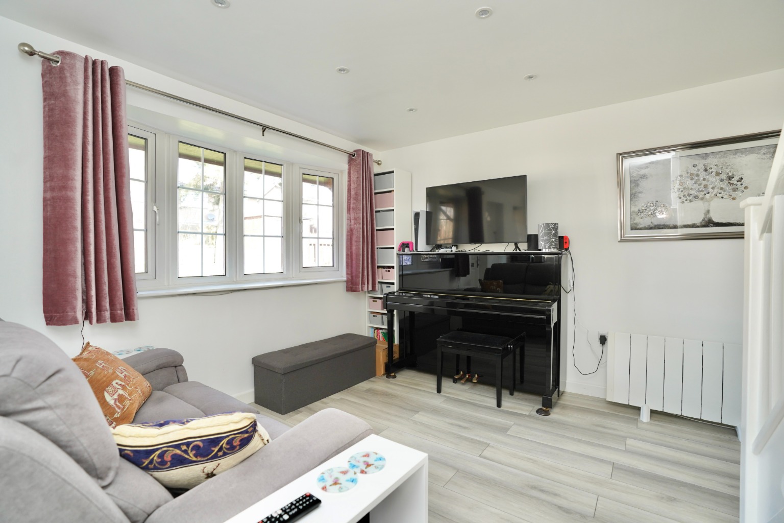 2 bed end of terrace house for sale in Woodbrook Close, Cambridge  - Property Image 3