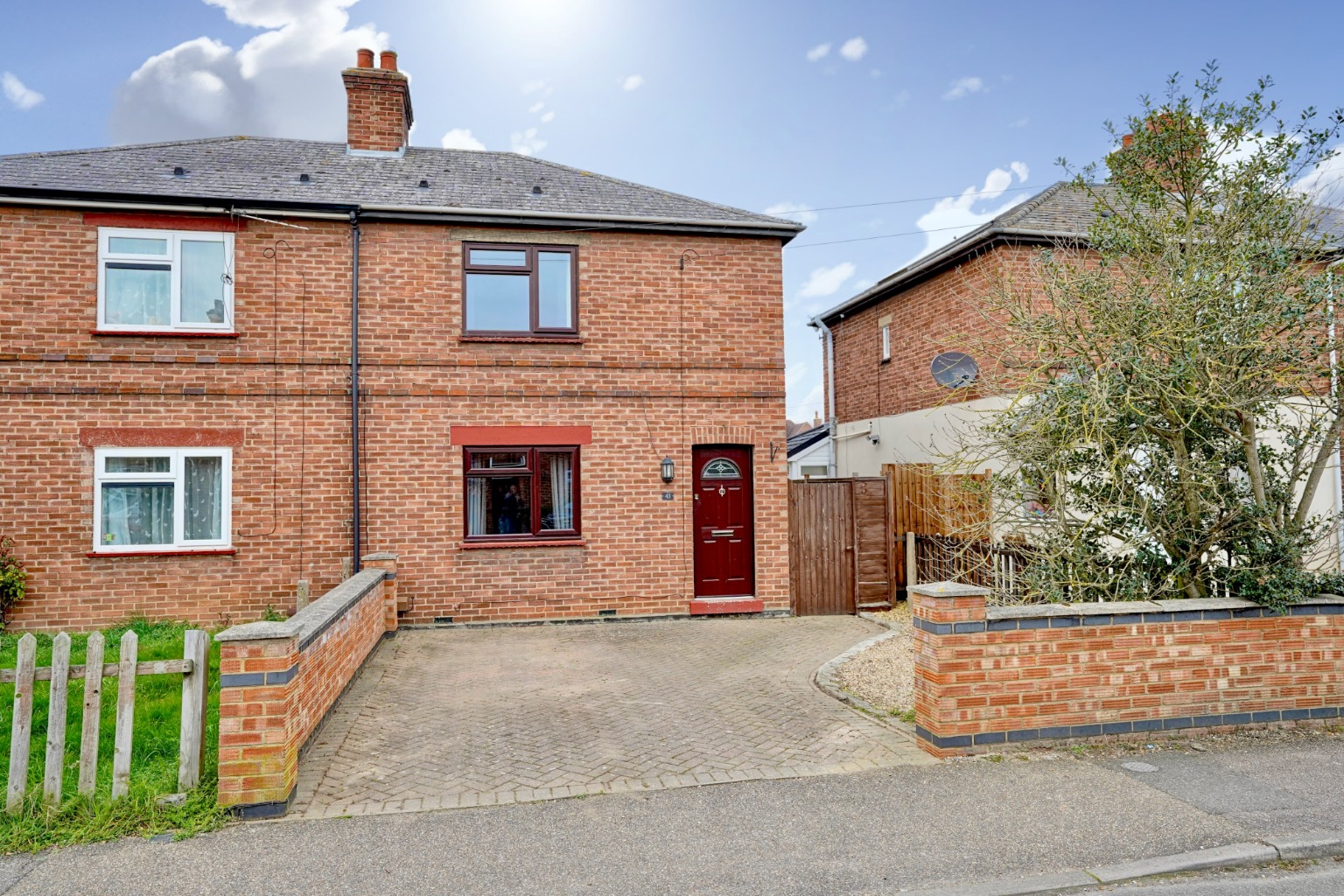2 bed semi-detached house for sale in Cowper Road, Huntingdon  - Property Image 1
