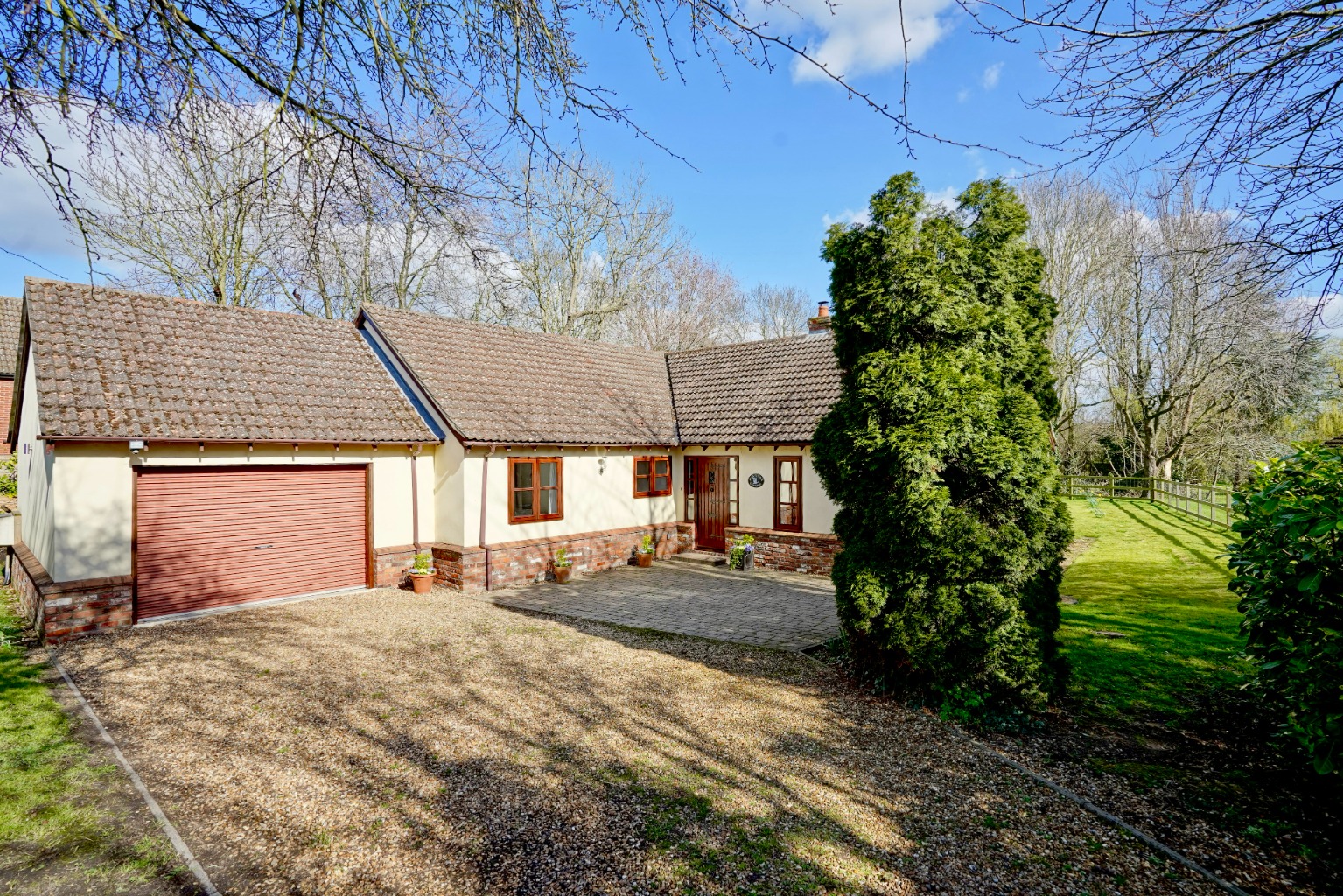 3 bed detached bungalow for sale in Church Lane, Huntingdon  - Property Image 1
