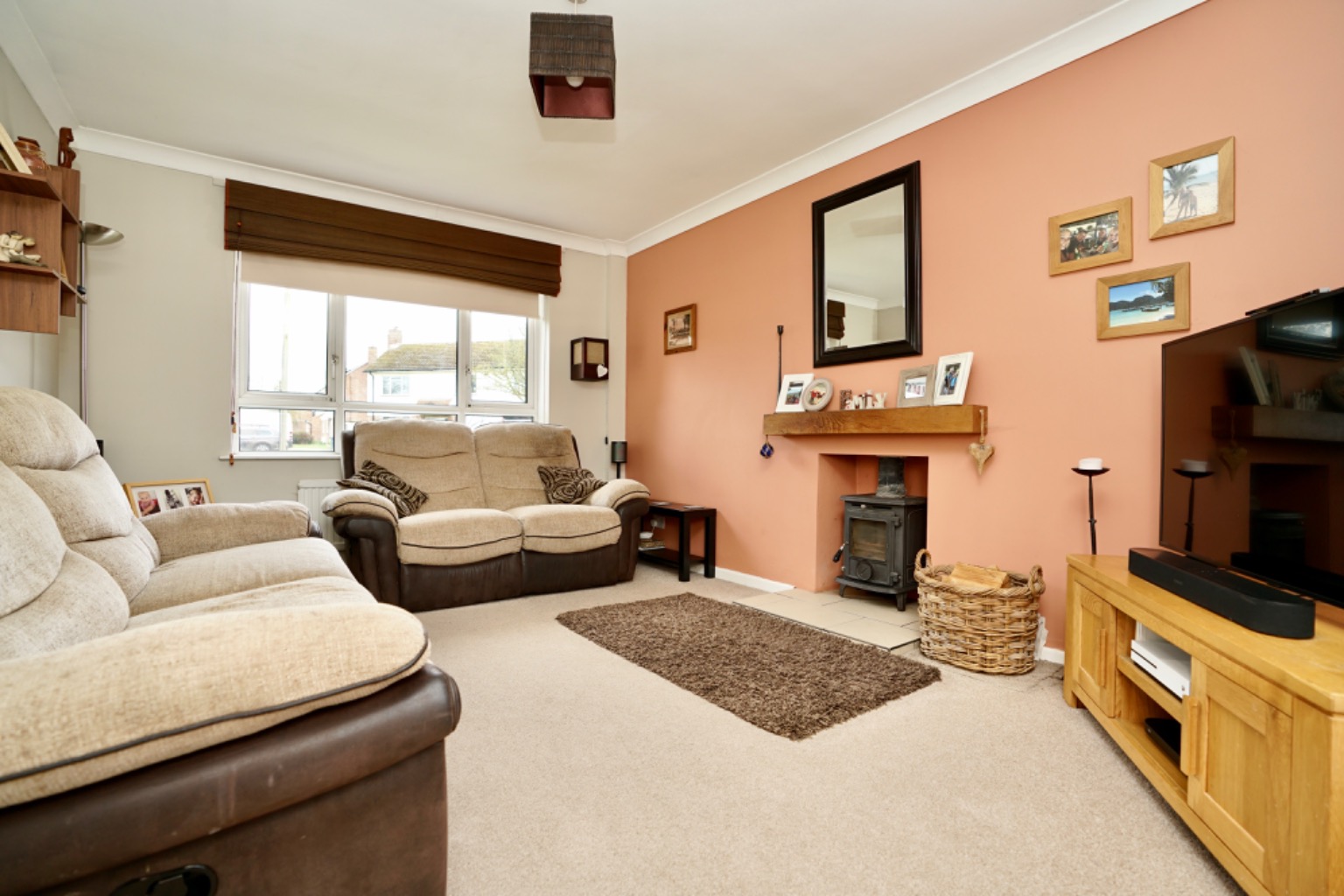 3 bed semi-detached house for sale in Wiltshire Road, Huntingdon  - Property Image 3