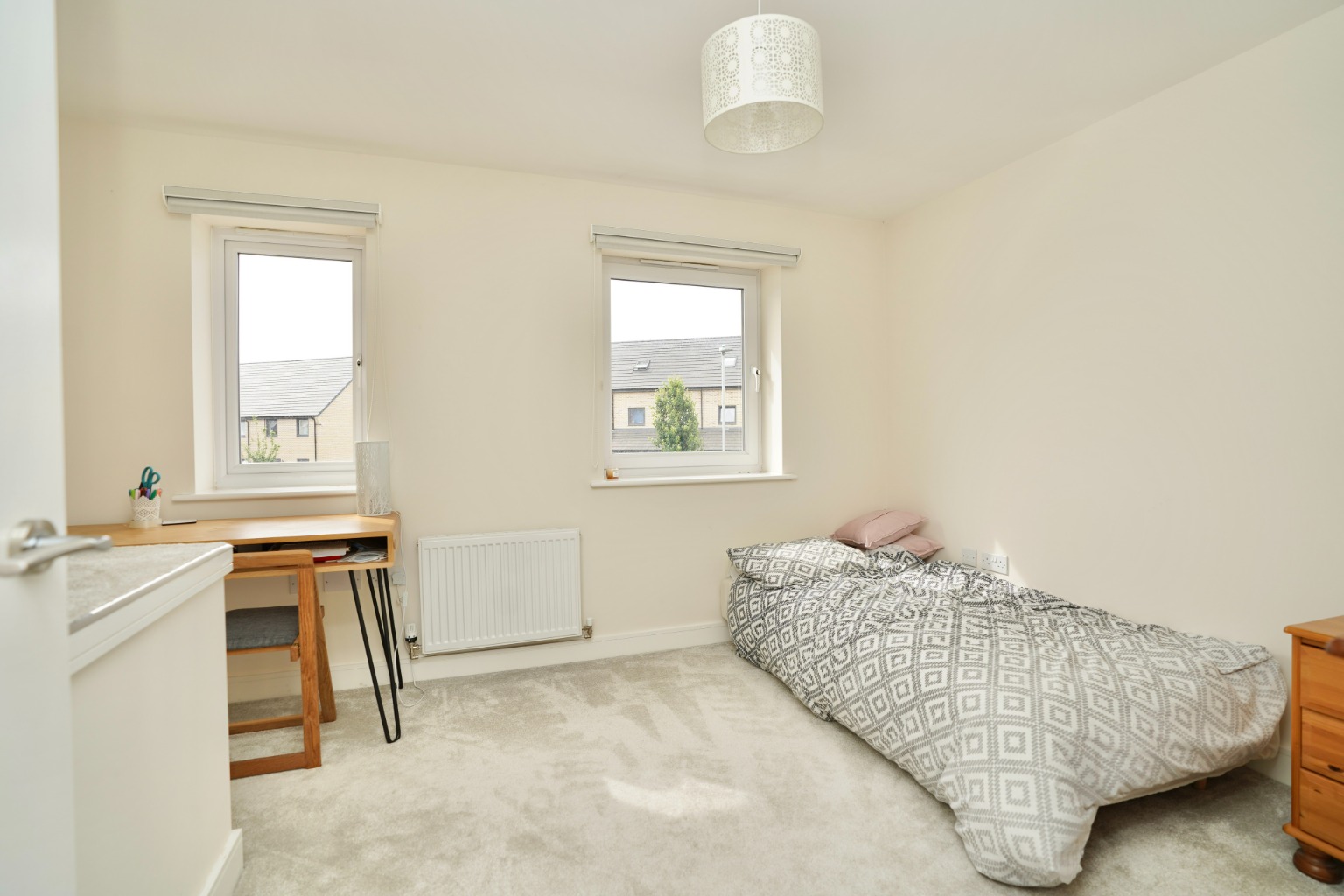 2 bed semi-detached house for sale in Cuckoo Way, Cambridge  - Property Image 8