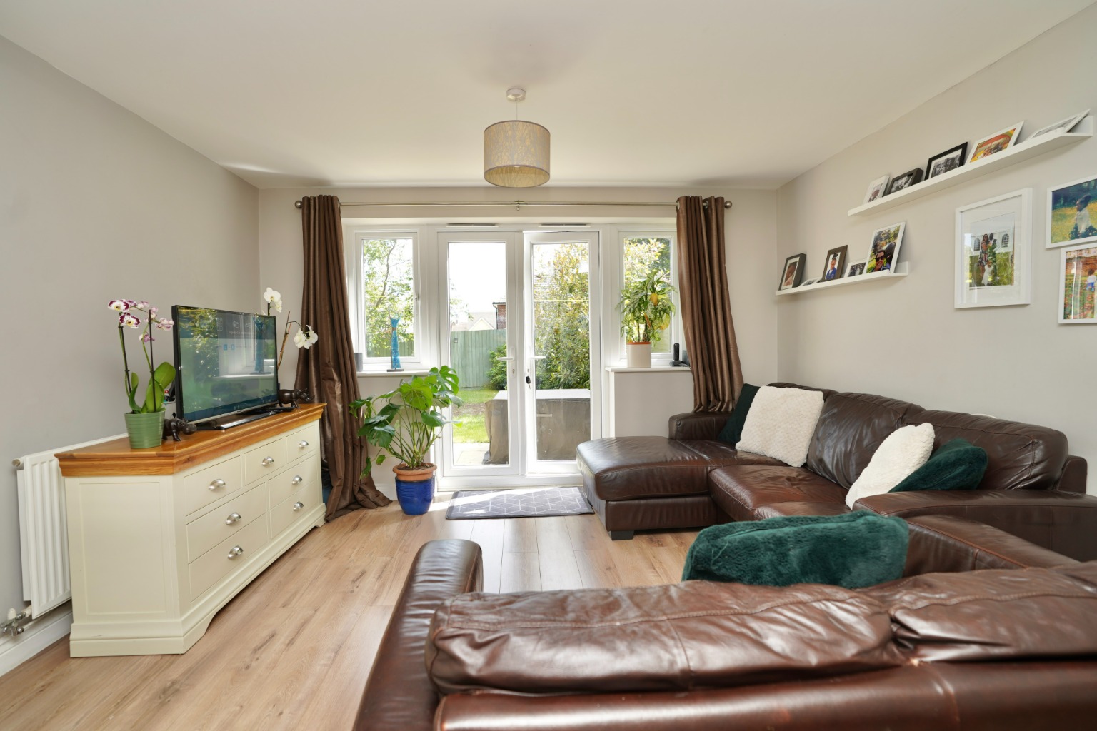 2 bed end of terrace house for sale in Windmill Place, Cambridge 2