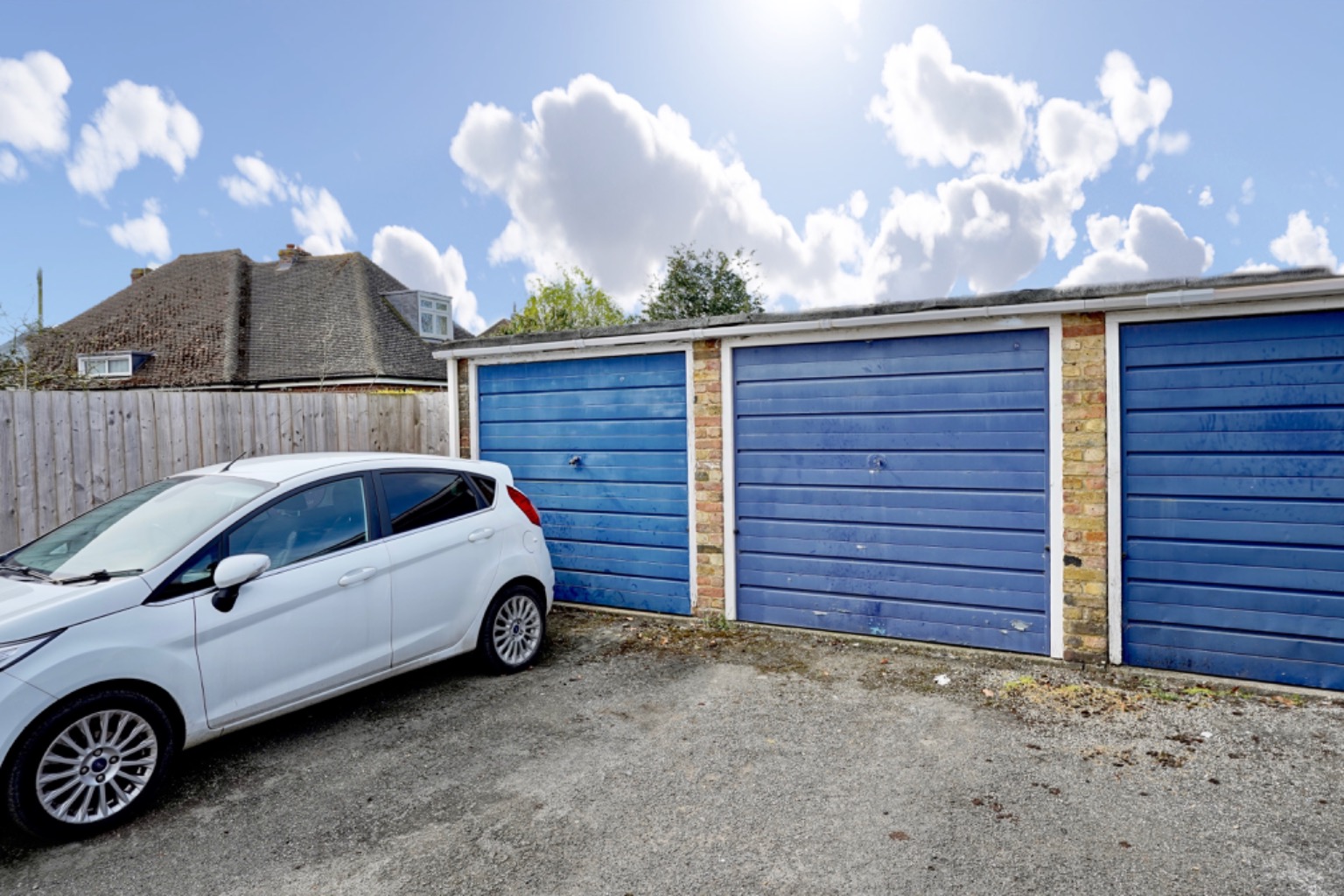 3 bed terraced house for sale in Meadow Way, Huntingdon 13