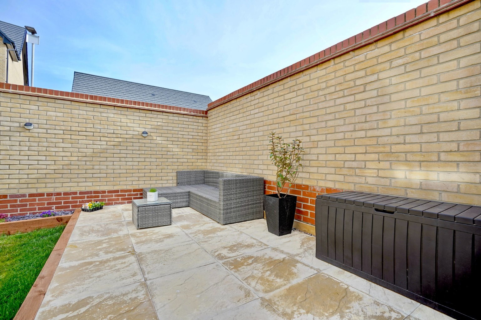 4 bed semi-detached house for sale in Butcher Drive, Huntingdon 15