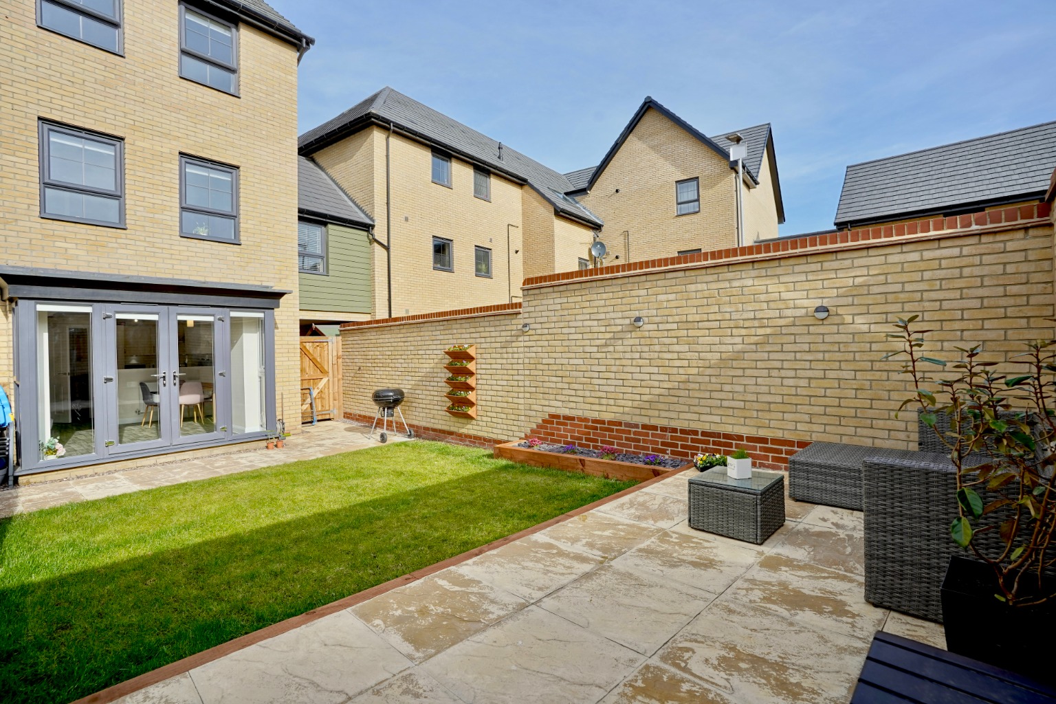 4 bed semi-detached house for sale in Butcher Drive, Huntingdon 14