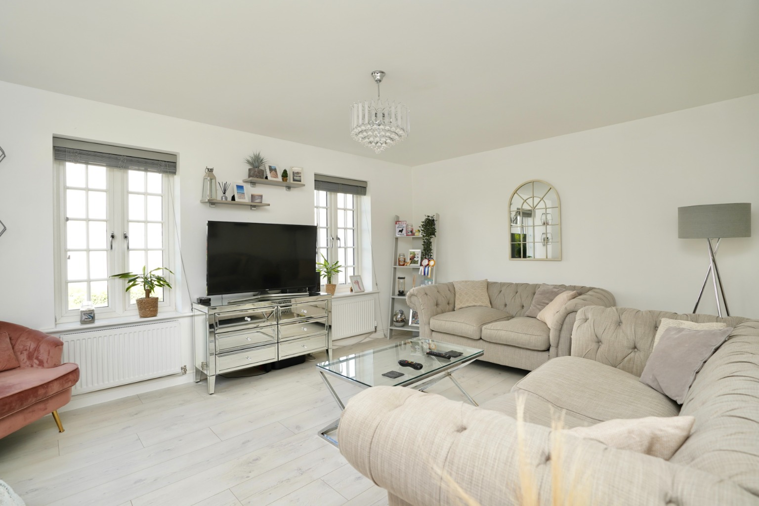 3 bed semi-detached house for sale in Carnaile Road, Huntingdon  - Property Image 3