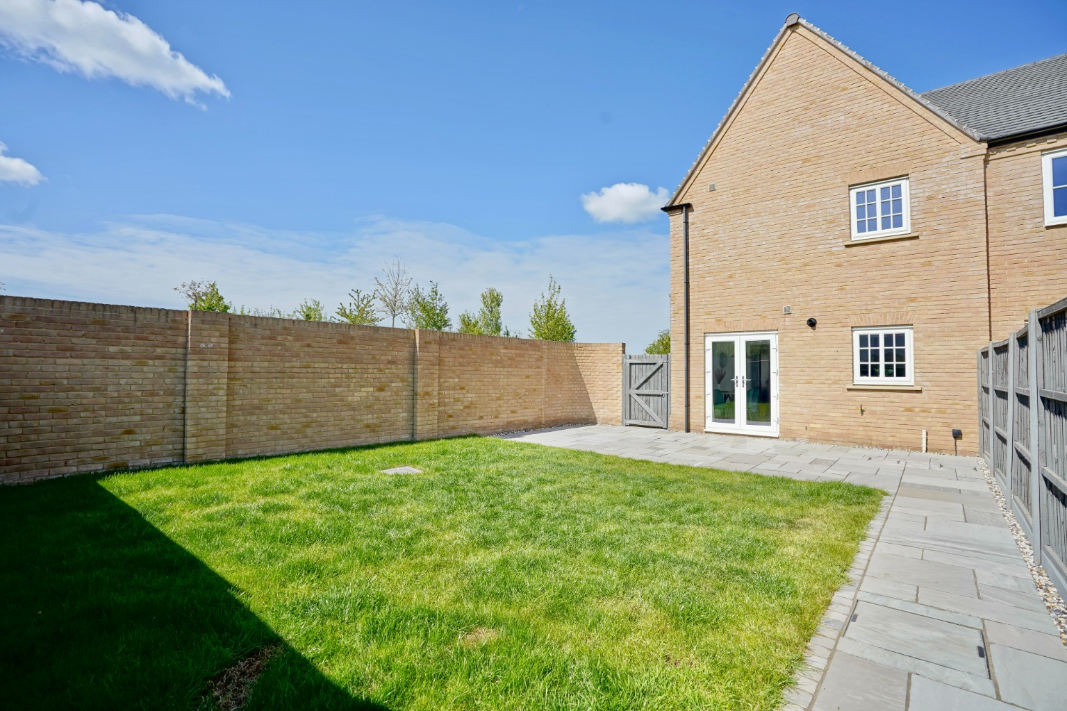 3 bed semi-detached house for sale in Carnaile Road, Huntingdon 14