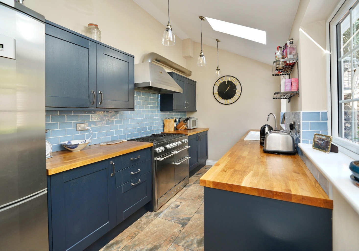 3 bed semi-detached house for sale in Station Approach, Huntingdon  - Property Image 2