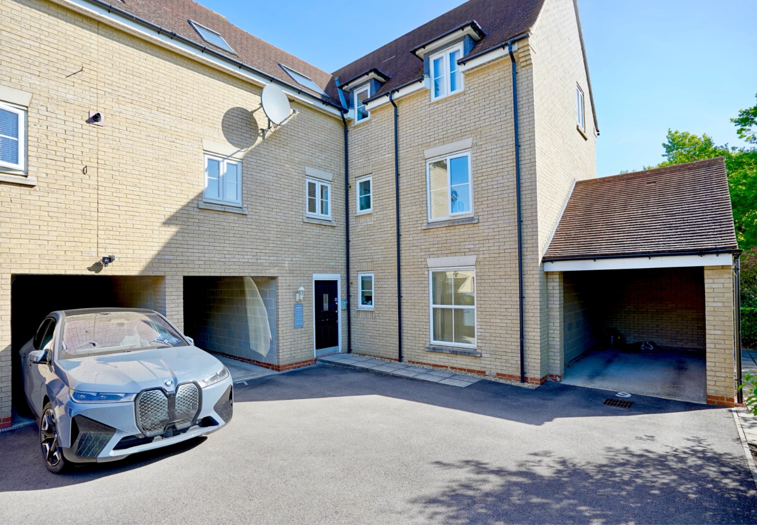 2 bed flat for sale in Stokes Drive, Huntingdon  - Property Image 10